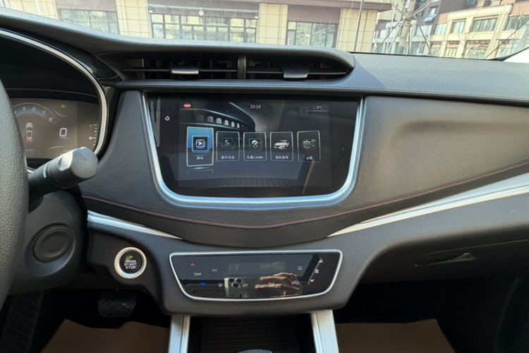SWM 2020 car image #21