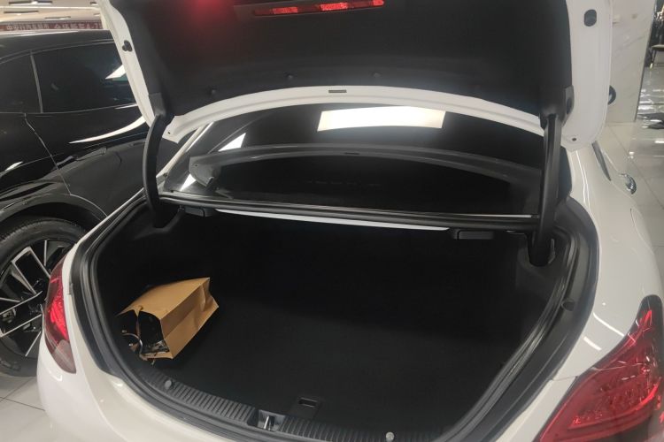 Mercedes-Benz C AMG 2019 immagine di auto #21