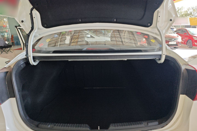 Kia K3 2017 car image #21