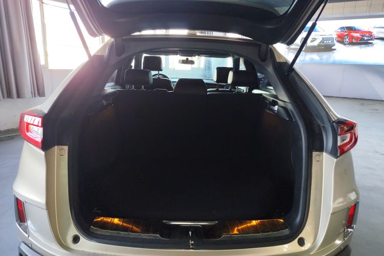 Honda UR-V 2017 #21 Honda UR-V 2017 immagine di auto #21