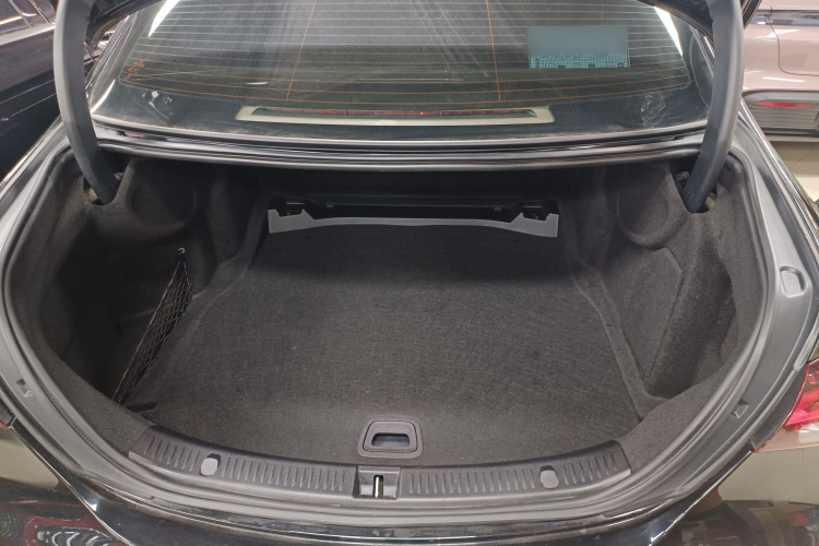 Mercedes-Benz E Class 2023 car image #21