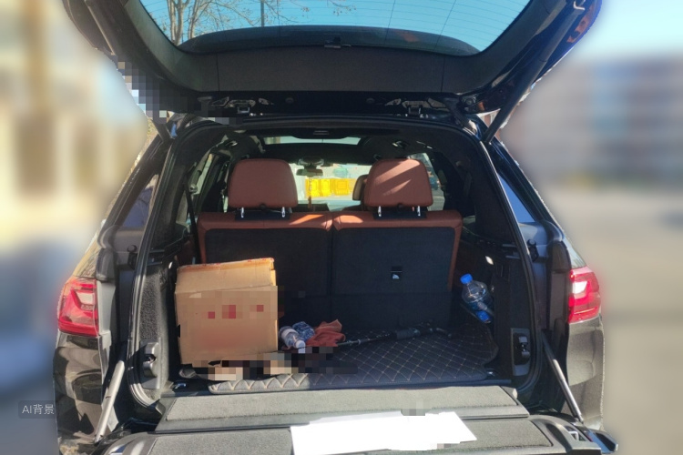 BMW X7 2021 car image #21