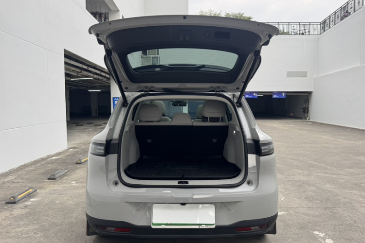 零跑汽车 零跑B10 2025 汽车图片 #21