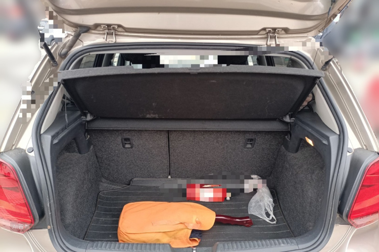 Polo 2015 car image #21