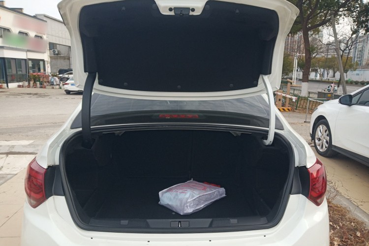 Citroen C4L 2017 car image #21