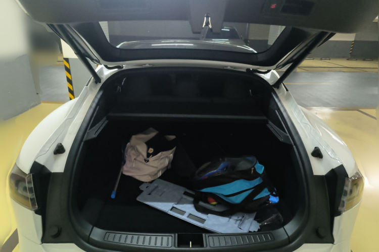 Tesla Model S 2020 car image #21