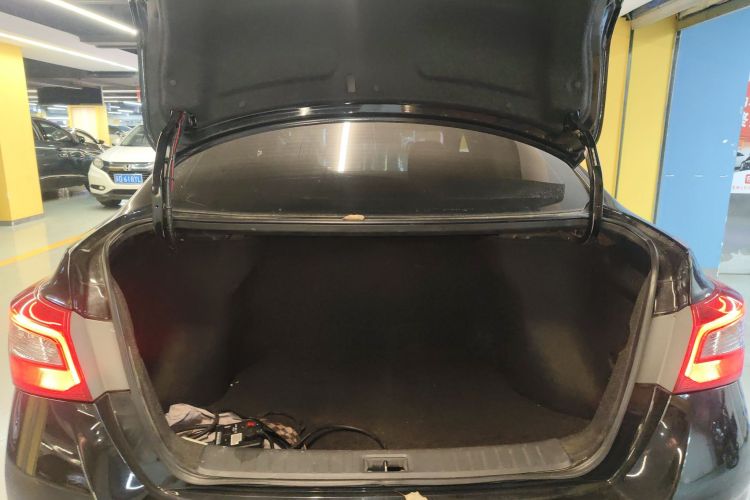 Nissan 2020 car image #21