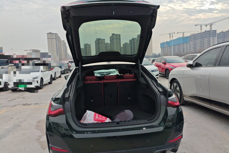 BMW i4 2022 #21 BMW i4 2022 car image #21