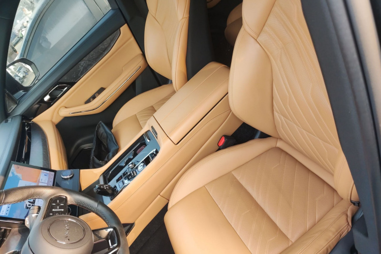 Lynk & Co 09 EM-P 2022 car image #21