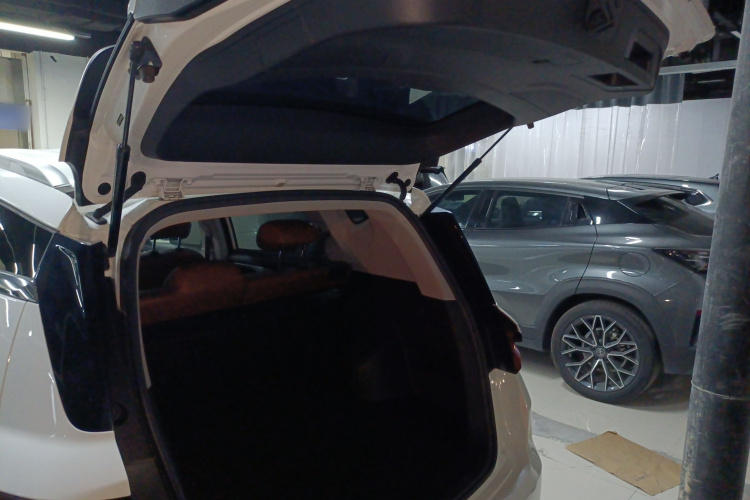 GEELY Vision X6 2022 immagine di auto #21