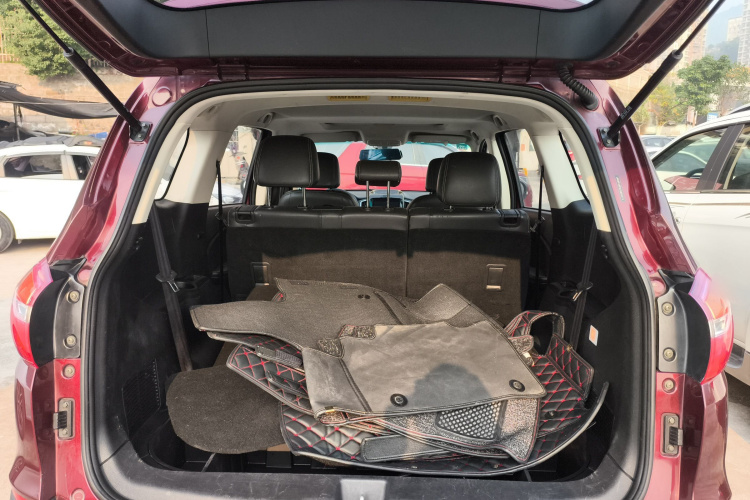 SWM X7 2018 #21 SWM X7 2018 صورة سيارة #21