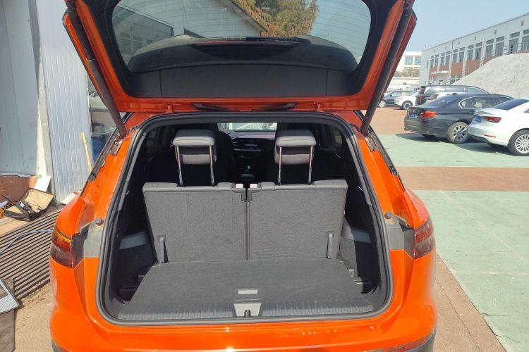 Audi Q5 e-tron 2022 #21 Audi Q5 e-tron 2022 صورة سيارة #21