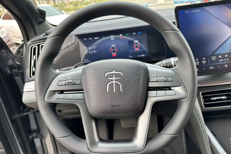 BYD SongL DM-i 2025 car image #21