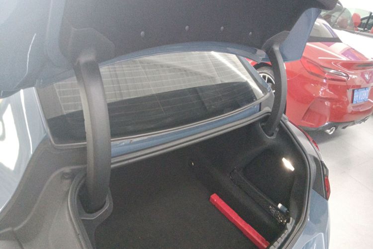 BMW 8 Series 2020 car image #21