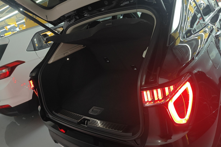 Lynk & Co 01 EM-P 2018 car image #21
