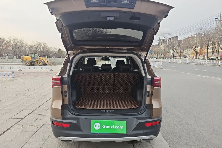 X70M 2020 car image #21