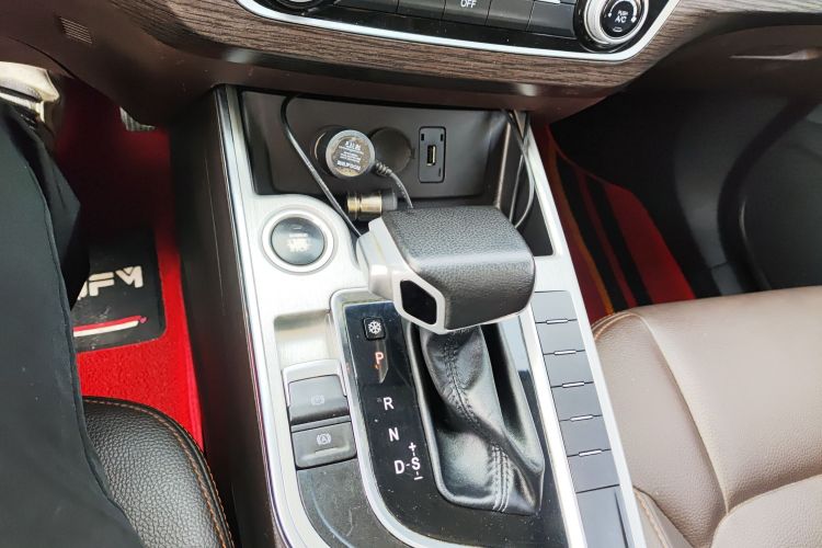 Forthing JOYEAR X5 2017 imagen de coche #21