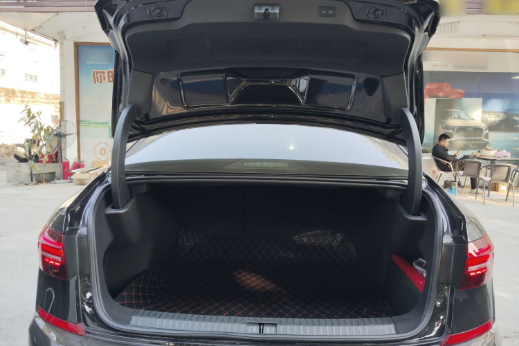 Volkswagen Passat 2019 #21 Volkswagen Passat 2019 car image #21