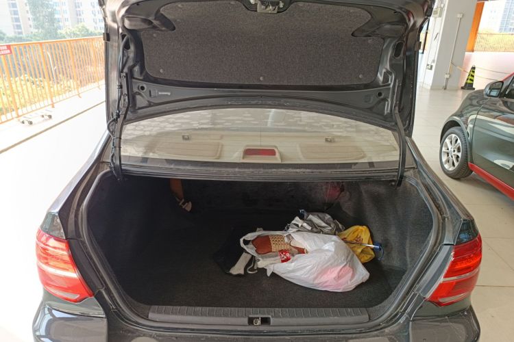 Toyota Corolla (Classic) 2015 изображение автомобиля #21