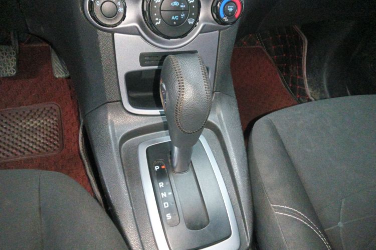 Ford Fiesta 2015 #21 Ford Fiesta 2015 car image #21