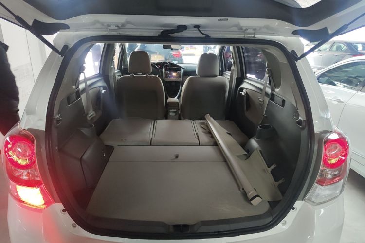 Toyota Verso 2015 car image #21