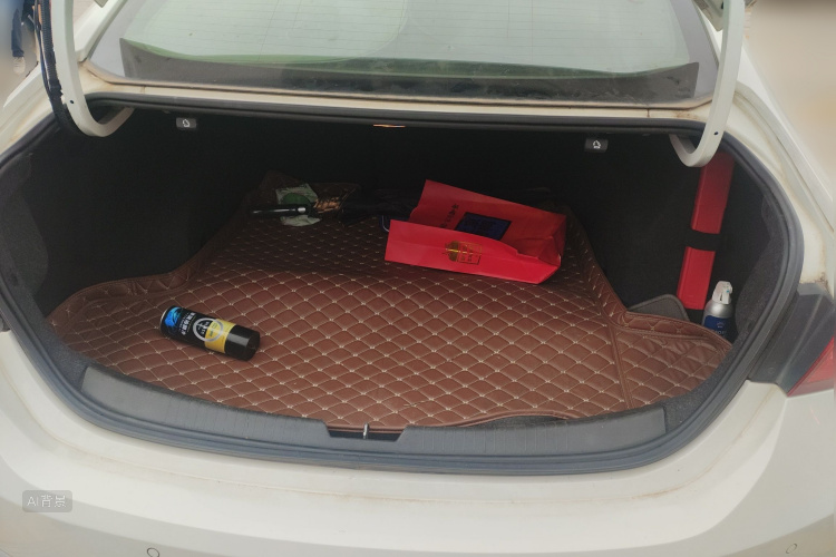 Chevrolet Malibu XL 2018 immagine di auto #21