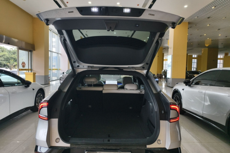 Xpeng G7 2025 #21 Xpeng G7 2025 car image #21