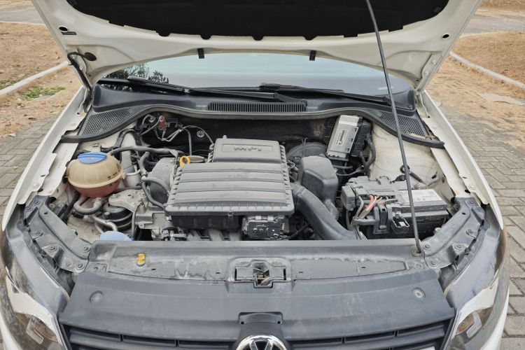 Polo 2016 car image #21