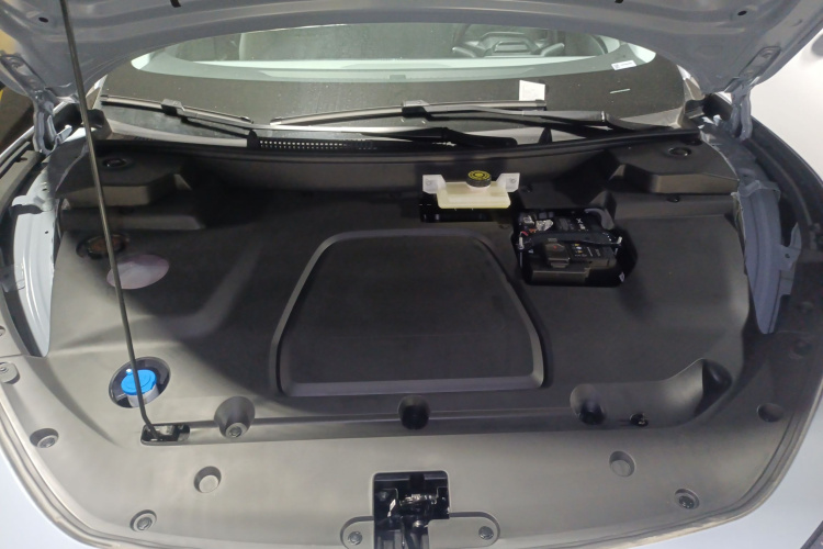 Xpeng MONA M03 2025 car image #21