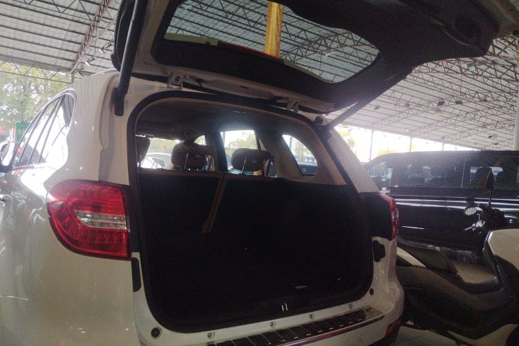 Haval H8 2017 #21 Haval H8 2017 car image #21