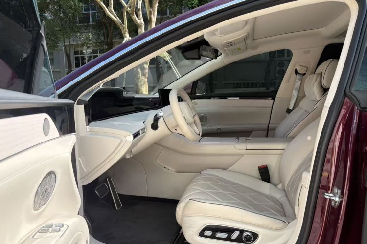 HongQi 2024 car image #21