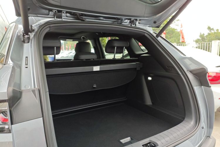 BYD SongL DM-i 2025 car image #21