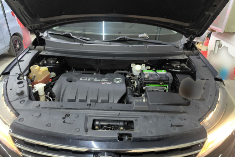 Forthing JOYEAR X5 2018 #21 Forthing JOYEAR X5 2018 car image #21