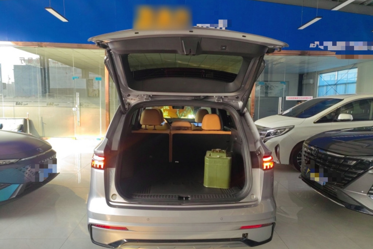 GEELY Monjaro 2024 car image #21