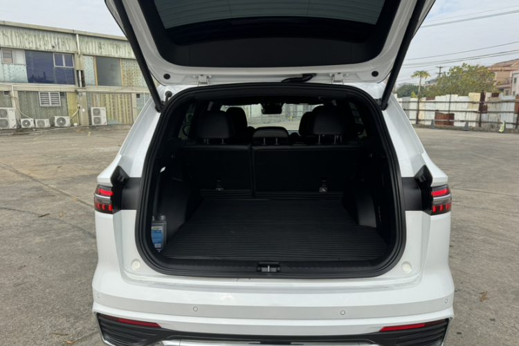 GEELY Monjaro 2023 immagine di auto #21