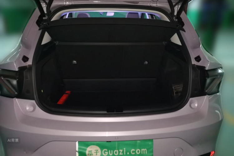 MG 4 EV 2025 immagine di auto #21