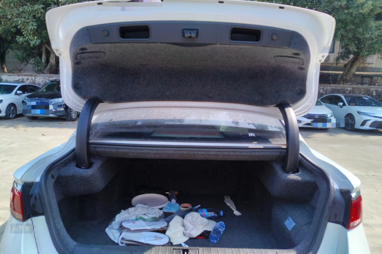 GEELY Ulion New Energy 2018 car image #21