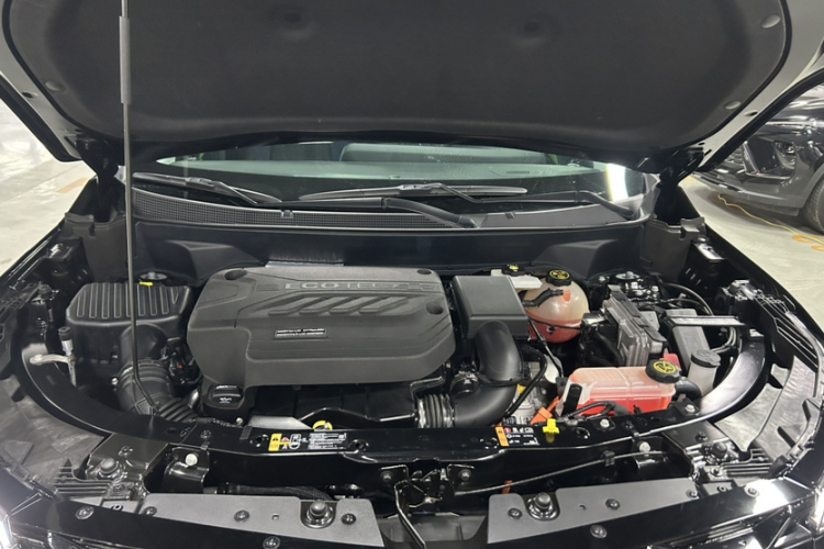 Chevrolet Equinox Plus 2025 #21 Chevrolet Equinox Plus 2025 صورة سيارة #21