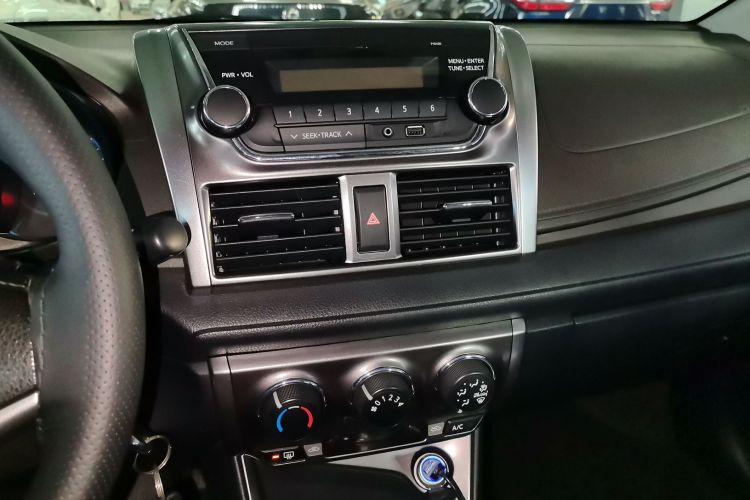 Toyota Yaris L Zhixuan 2015 imagem de carro #21