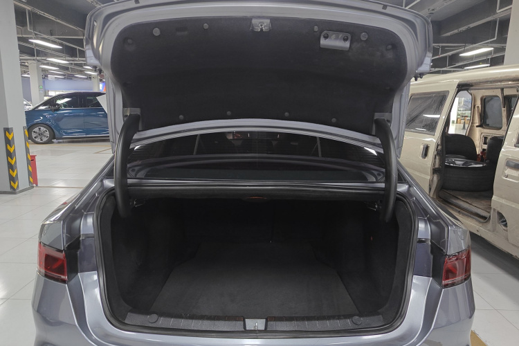 BYD Qin Plus 2023 imagem de carro #21