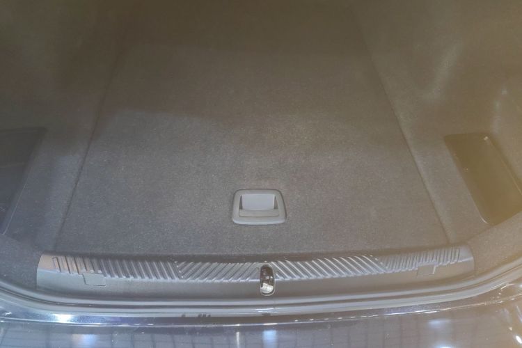 BMW i5 2024 car image #21