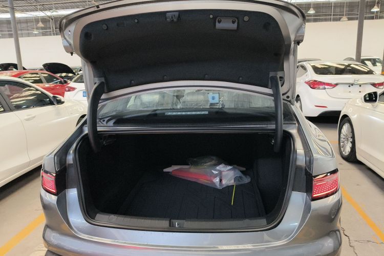 BYD Seal 05 DM-i 2025 #21 BYD Seal 05 DM-i 2025 car image #21