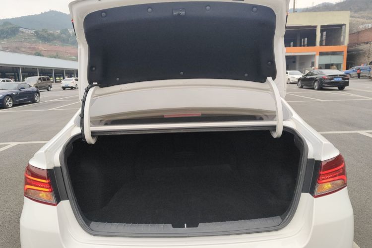 Kia K5 2017 изображение автомобиля #21