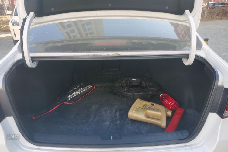 起亚 起亚K4 2014 汽车图片 #21