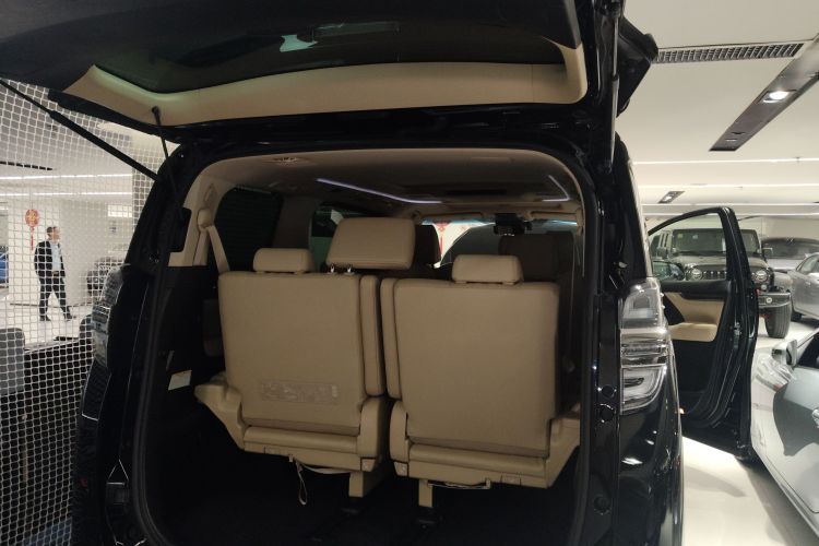 Toyota Vellfire 2022 #21 Toyota Vellfire 2022 صورة سيارة #21