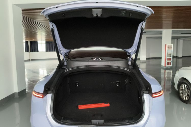 Avatr 06 2025 #21 Avatr 06 2025 صورة سيارة #21