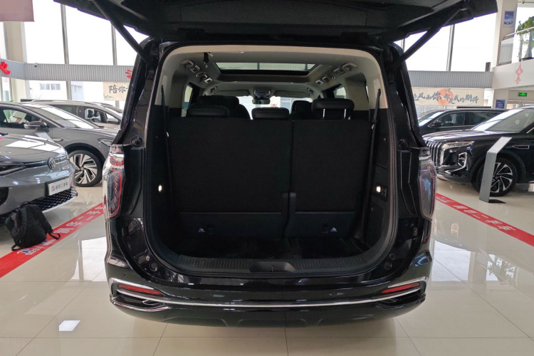 HongQi HQ9 PHEV 2024 #21 HongQi HQ9 PHEV 2024 car image #21