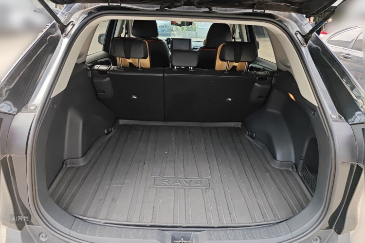 Toyota RAV4 2021 car image #21