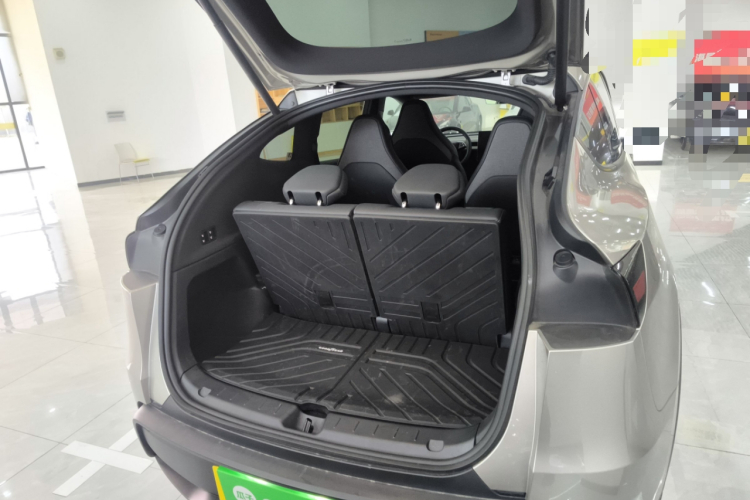 特斯拉 Model Y L 2025 汽车图片 #21