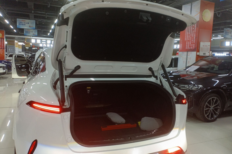 Avatr 11 2023 #21 Avatr 11 2023 car image #21